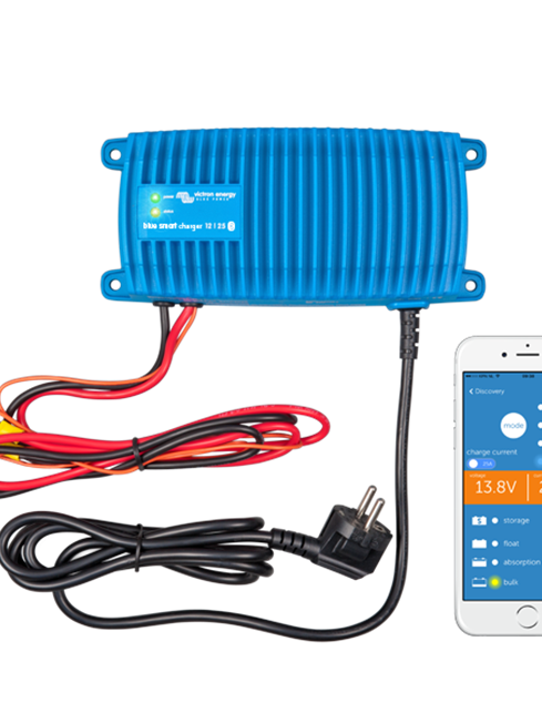 Blue Smart IP67 Charger 12/7(1) 230V CEE 7/7