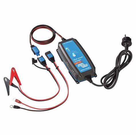 Blue Smart IP65 Charger 12/7(1) 230V CEE 7/17 Retail