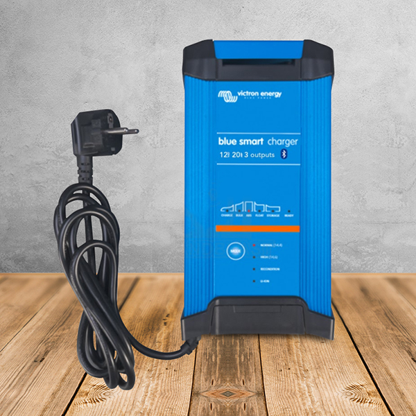 Blue Smart IP22 Charger 12/20(3) 230V AU/NZ