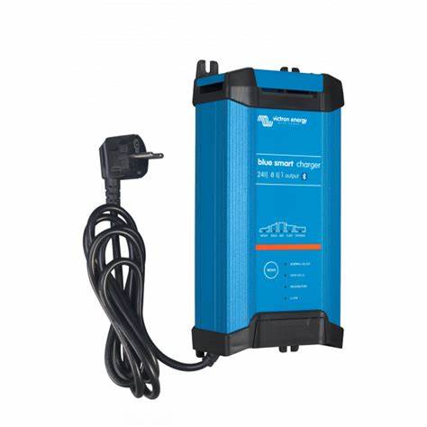 Blue Smart IP22 Charger 24/8(1) 120V NEMA 5-15