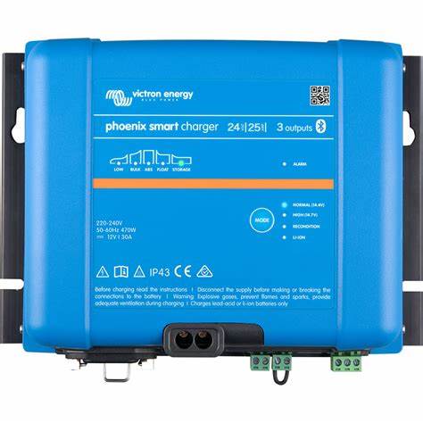 Phoenix Smart IP43 Charger 24/25(3) 120-240V